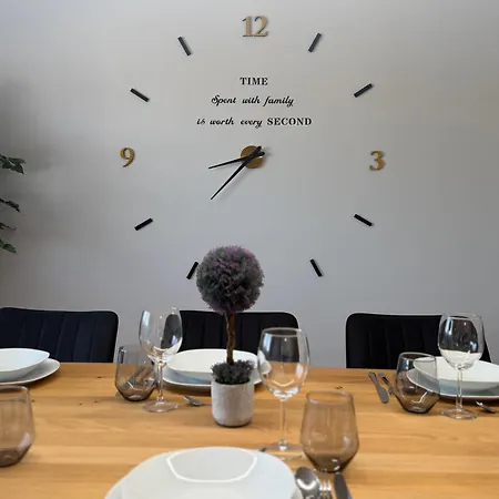 Apartment & Stay, Waldburg