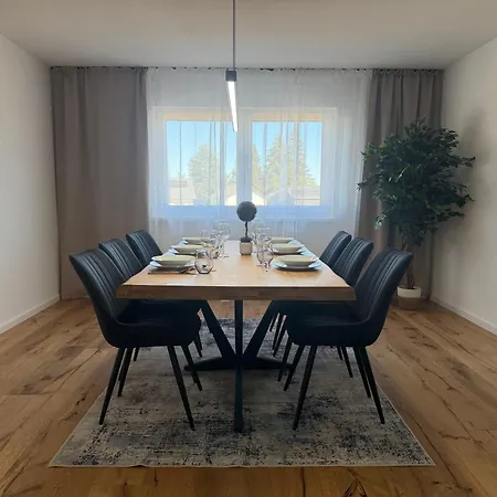 Apartment & Stay, Waldburg