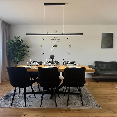 Apartment & Stay, Waldburg