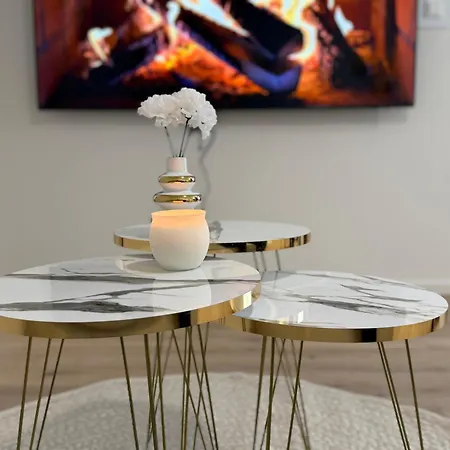 Apartment & Stay,