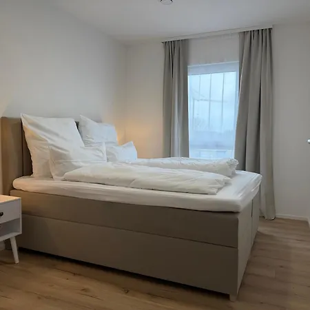 Apartment & Stay, *