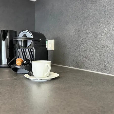 Apartment & Stay, *