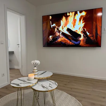 Apartment & Stay,