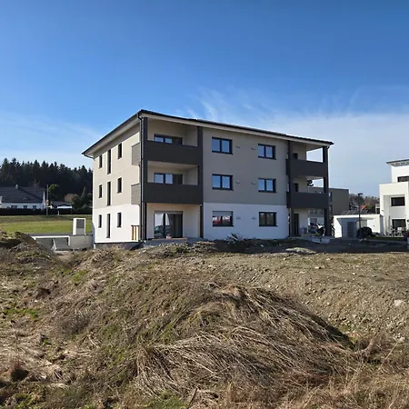 Apartment & Stay, *